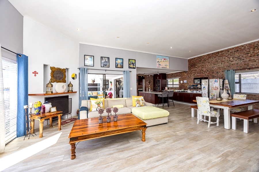 5 Bedroom Property for Sale in Parklands Western Cape